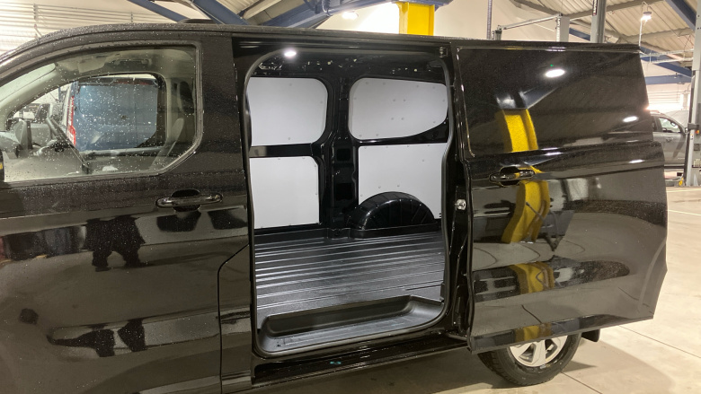 Ford Transit Custom E-320 L1 Rwd 100kW 65kWh H1 Van Limited Auto